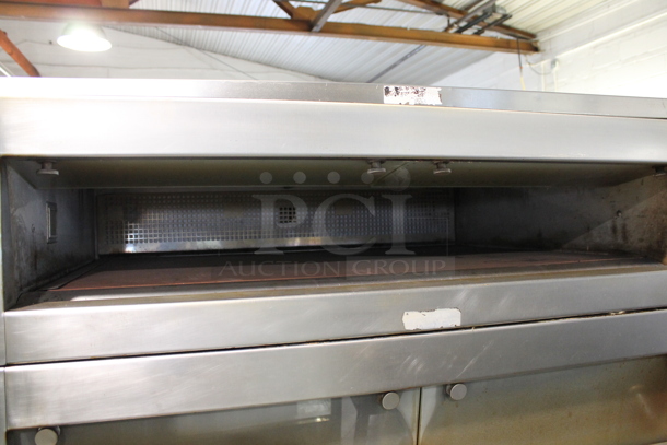 Hobart HWD03D Stainless Steel Commercial Electric Powered Triple Deck Bakery Oven on Pan Rack w/ Commercial Casters. 208 Volts, 3 Phase.  - Image 4 of 11