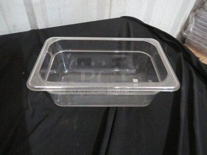 NEW 1/4 Size 4 Inch Deep Food Storage Container. 5XBID