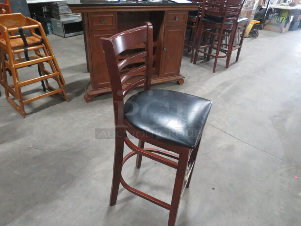 Solid Wood Bar Height Chair With Black Cushioned Seat And Footrest. GREAT SHAPE! 2XBID - Image 2 of 3