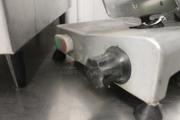 Avantco Stainless Steel Commercial Countertop Meat Slicer w/ Blade Sharpener. 115 Volts, 1 Phase. Tested and Working! - Image 4 of 6