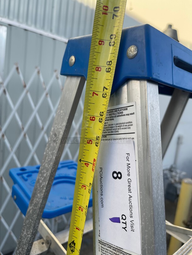 Nice! Werner Commercial Heavy Duty Step Ladder 250 Lbs  - Image 7 of 7