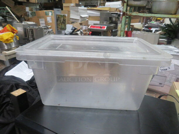 One Cambro 5 Gallon Food Storage Container With Lid.