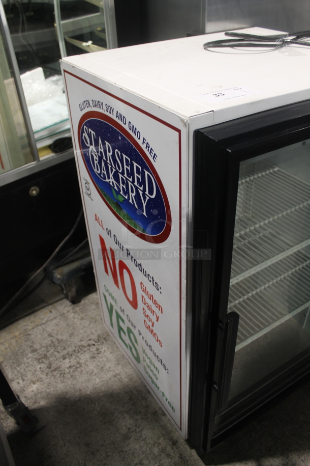 2015 True GDM-07-LD ENERGY STAR Metal Commercial Mini Cooler Merchandiser w/ Poly Coated Rack. 115 Volts, 1 Phase. Tested and Powers On But Does Not Get Cold - Image 3 of 7