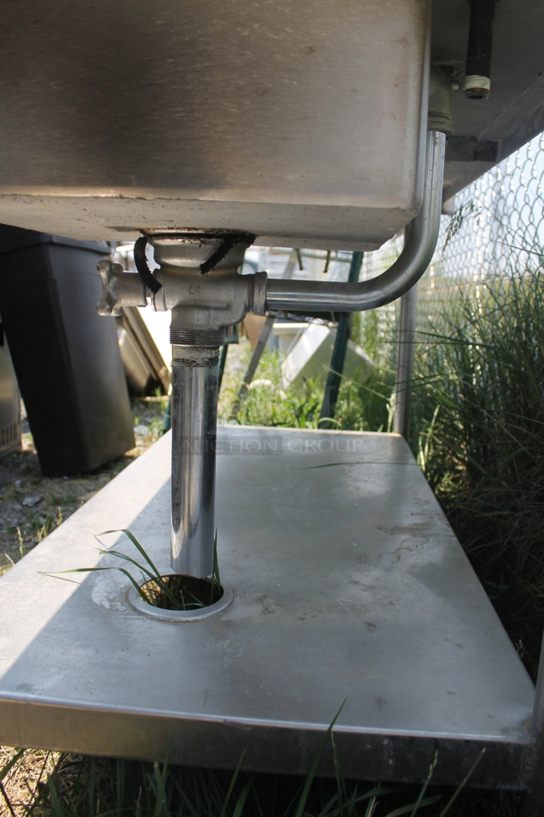 Commercial Stainless Steel 2 Bay Sinks In Different Sizes Both With Faucets And Undershelf On Galvanized Legs - Image 7 of 7