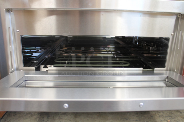 BRAND NEW SCRATCH AND DENT! Avantco 177DPO18S Stainless Steel Commercial Countertop Electric Powered Single Deck Pizza Oven. 120 Volts, 1 Phase. Tested and Working! - Image 3 of 4
