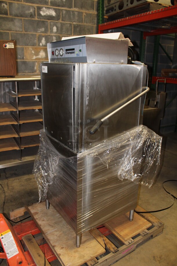 WOW! Champion Model DH2000 Commercial Stainless Steel Door Style Dishwasher. 26x26x63.5 208/240V/60Hz. 3 Phase. Working When Pulled! - Image 3 of 6