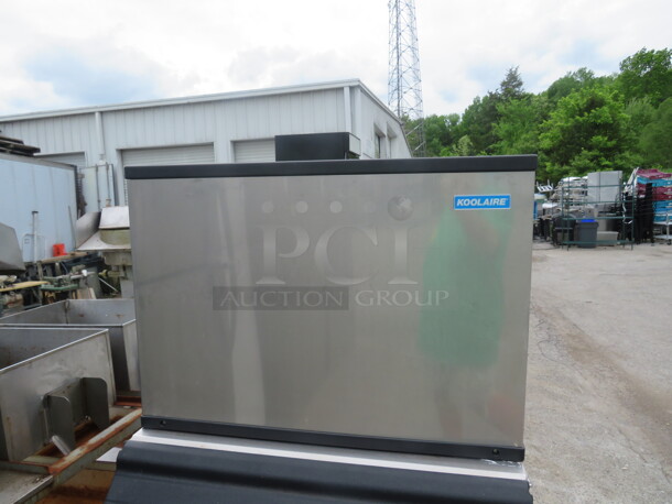 One Koolaire Ice Maker. Model# KDO500A-161. 115 Volt. 30X24X21.5 - Image 1 of 2