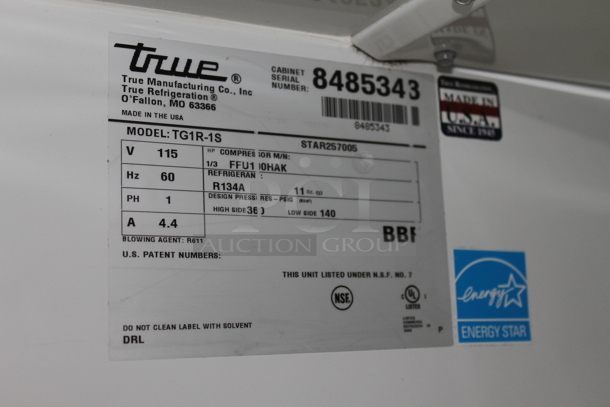 2015 True TG1R-1S ENERGY STAR Stainless Steel Commercial Single Door Reach In Cooler w/ Poly Coated Racks. 115 Volts, 1 Phase. Tested and Working! - Image 4 of 4
