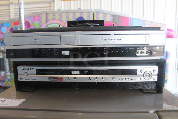Zenith DVD VHS Player and Pioneer DV-393 DVD Player. - Image 4 of 7