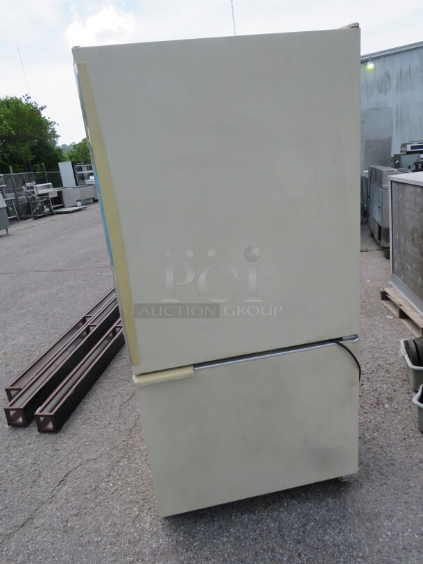 One WORKING Amana Refrigerator/Freezer. Model# B222RL. 115 Volt. 33X32X67.5 - Image 1 of 3