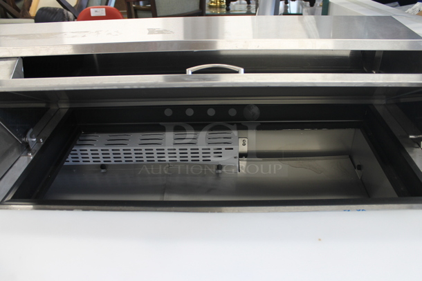 LIKE NEW! 2022 Avantco A Plus 447APST72 Stainless Steel Commercial Sandwich Salad Refrigerated Prep Table Bain Marie Mega Top. Comes w/ Commercial Casters. 115 Volts, 1 Phase. Unit Has Only Been Used a Few Times! Tested and Working! - Image 7 of 12