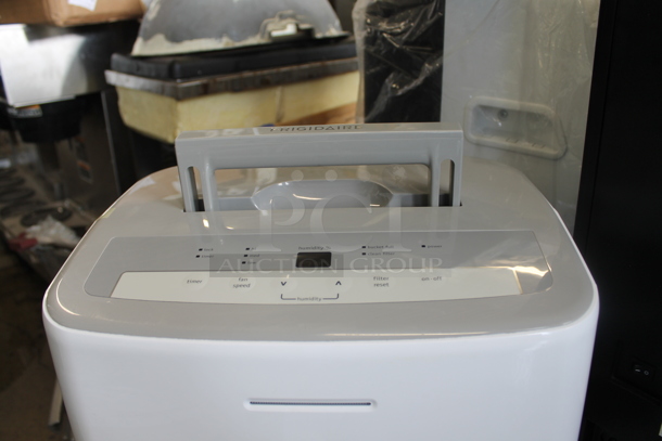 BRAND NEW SCRATCH AND DENT! Frigidaire FFAD7033R1A 70 Pint Capacity Dehumidifier. 115 Volts, 1 Phase. Tested and Working! - Image 3 of 5