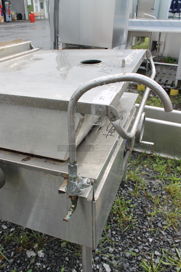 Stainless Steel Commercial Natural Gas Powered Braising Pan Tilt Skillet. - Image 3 of 4