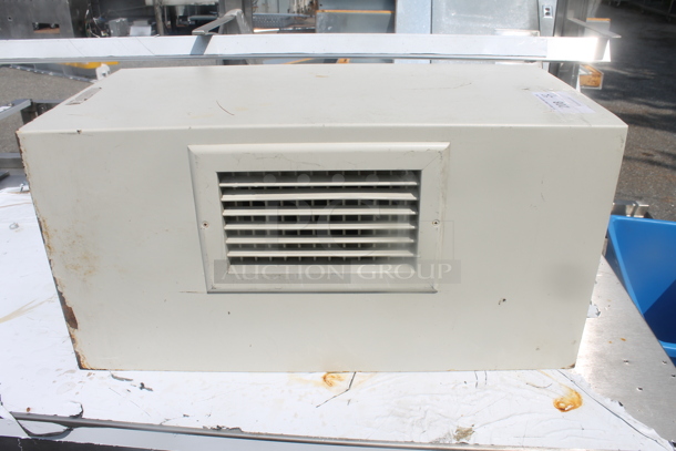 Metal Commercial Vent. - Image 1 of 4