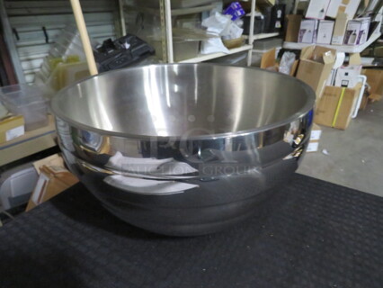 One NEW Vollrath 6.9 Quart Stainless Steel Double Wall Serving Bowl. #46592. 