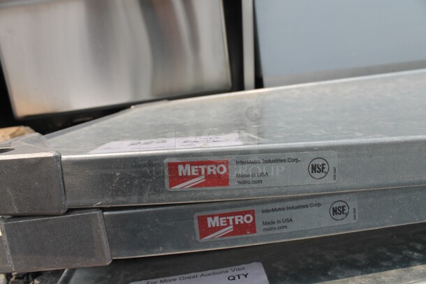 BRAND NEW SCRATCH AND DENT! Metro 2472FG Commercial Stainless Steel Flat Galvanized Steel Solid Shelf. - Image 4 of 4