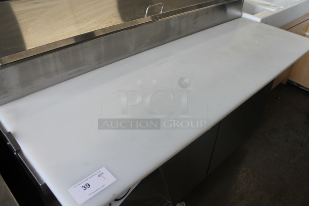 BRAND NEW SCRATCH AND DENT! 2023 Avantco 178SSPPT260 Stainless Steel Commercial Pizza Prep Table on Commercial Casters. 115 Volts, 1 Phase. Tested and Does Not Power On - Image 4 of 9