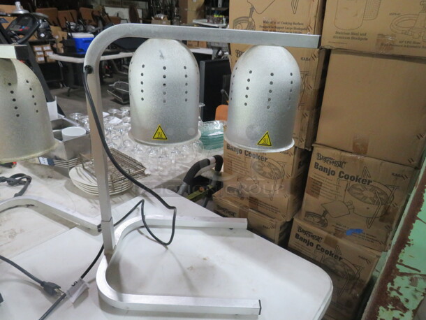 One Avantco 2 Bulb Food Warmer. 120 Volt. #177W62.  - Image 1 of 1