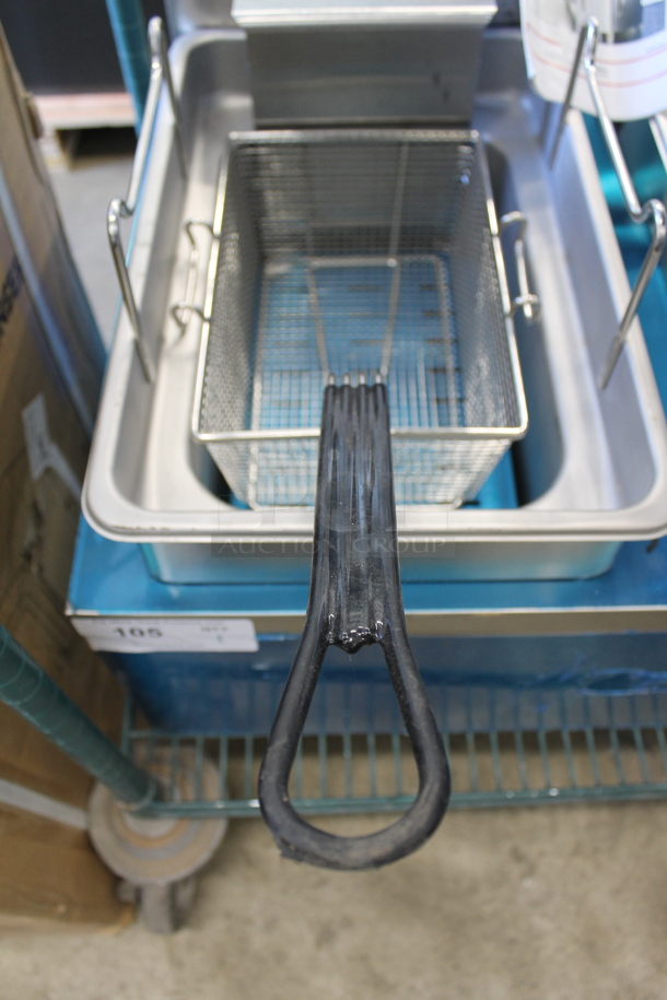 BRAND NEW SCRATCH AND DENT! Cooking Performance Group CPG DF-18-2 Stainless Steel Commercial Countertop Electric Powered 2 Bay Fryer w/ 2 Metal Fry Baskets. 208/240 Volts, 1 Phase. - Image 6 of 10