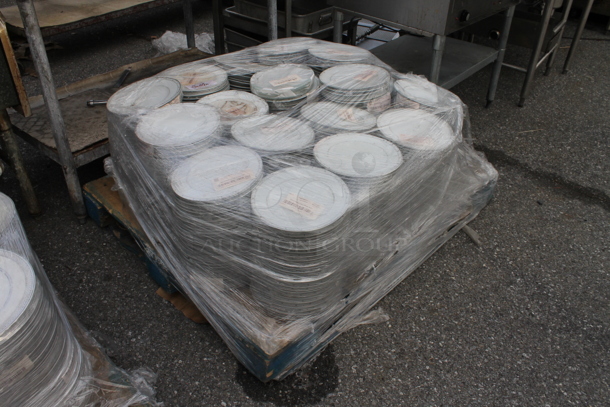 PALLET LOT of Approximately 480 BRAND NEW Plates Including Hammered Glass Cocktail 8", Deco Dot Lunch 9.5"  - Image 2 of 5