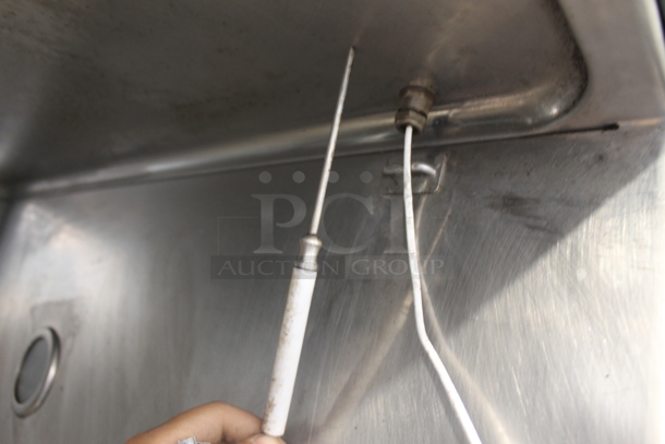 Alto Shaam ML20 20G Commercial Stainless Steel Natural Gas Roll in Rack Combitherm Oven On Galvanized Legs. Missing Door Handle Parts. 170,000 BTU. - Image 4 of 11