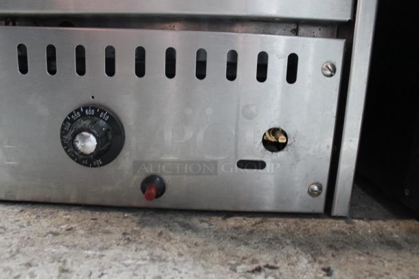 Sierra Stainless Steel Commercial Countertop Gas Powered Pizza Oven w/ Cooking Stones and Thermostatic Controls. - Image 4 of 11