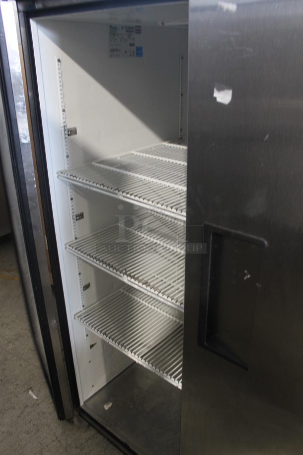 2012 True TG2R-2S Commercial Stainless Steel Two Door Reach In Cooler With Polycoated Shelves. 115V, 1 Phase. Tested and Working! - Image 4 of 6