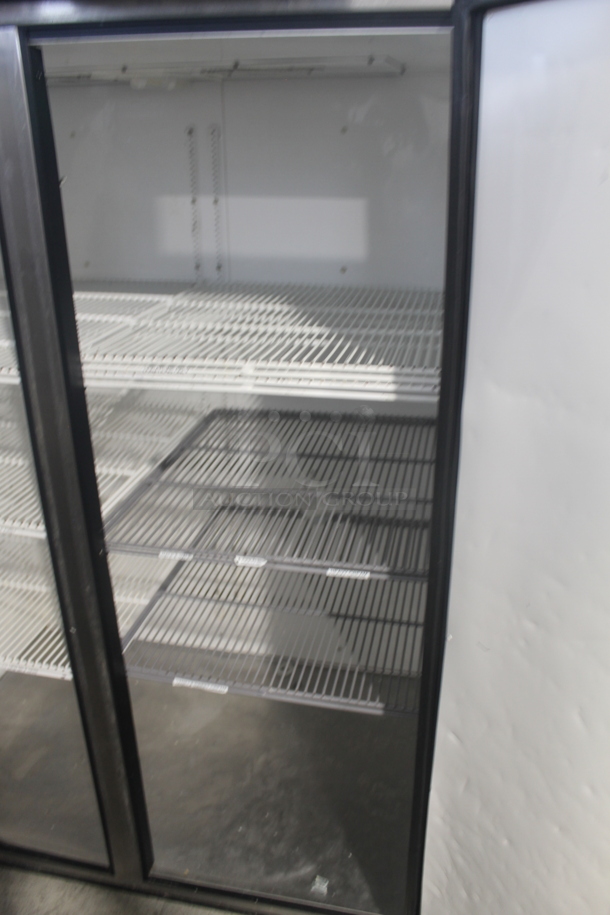2012 True TG2R-2S Commercial Stainless Steel Two Door Reach In Cooler With Polycoated Shelves. 115V, 1 Phase. Tested and Working! - Image 5 of 6