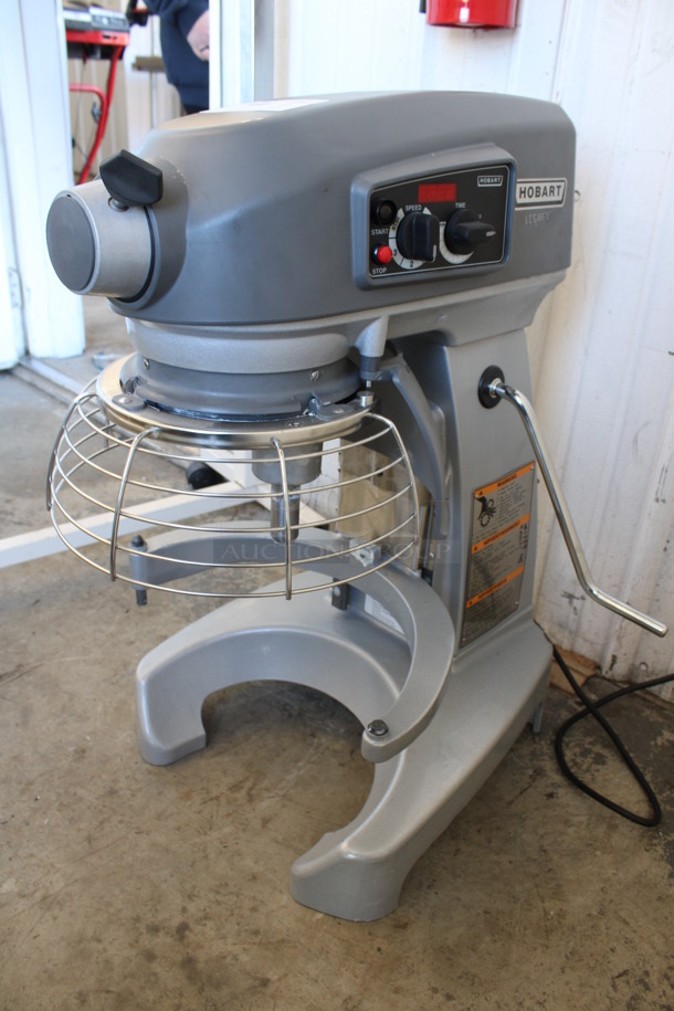 Hobart Legacy Model HL200 Metal Commercial Countertop 20 Quart Planetary Dough Mixer w/ Bowl Guard. 100-120 Volts, 1 Phase. 17x23x29. Tested and Working!