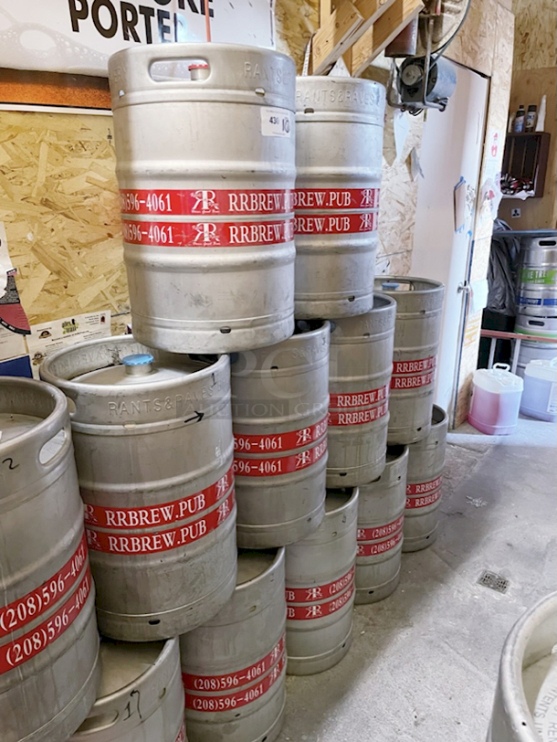 🍻FULL SIZE!!🍻 1/2 Barrel Stainless Steel Sanke Kegs With double Handles!                  1/2 barrel = 15.5 gallons = 124 pints = 165 12oz bottles 10x Your Bid