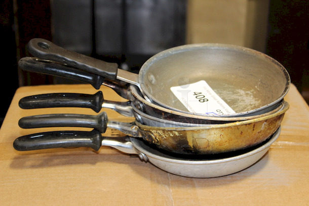 Vollrath 67807 7" Non-Stick Aluminum Frying Pan w/ Silicone Handle. 5x Your Bid - Image 5 of 6