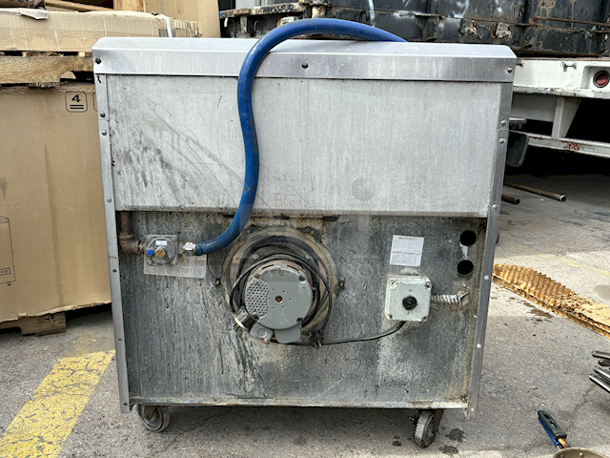 HEAVY DUTY! 36" 6 Burner Range With Convection Oven Base On Commercial Casters, Natural Gas.  - Image 4 of 5