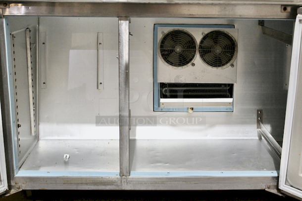 BEAUTIFUL! Randell 9602 60'' 3 Door Worktop Refrigerator. 115v/60hz/6amp

60x29x33

 - Image 7 of 8