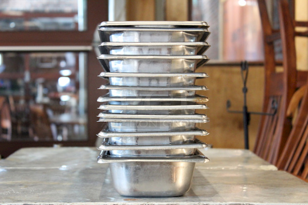 SWEET! Vollrath 30522 Super Pan V® 1/2 Size Long 2 1/2" Deep Anti-Jam Stainless Steel Steam Table / Hotel Pan - 22 Gauge.
21x6-1/2x2-1/2
13x Your Bid
 - Image 3 of 5