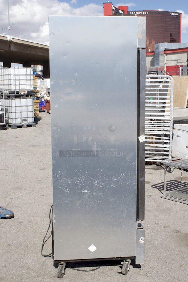 True T-49F-HC 54" Two Section Reach In Freezer, (2) Solid Right Hinged Doors, 115 V/60 Hz/1 ph, with 9-ft. NEMA 5-15P plug Tested. In working Order.
 - Image 4 of 7