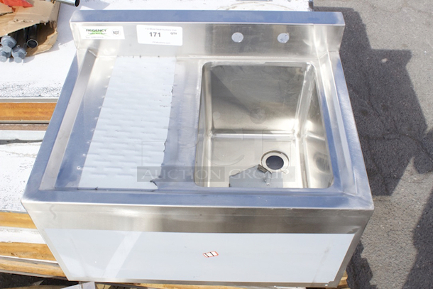 BRAND NEW SCRATCH & DENT! Regency 1 Bowl Underbar Sink with Faucet and Left Drainboard - 24" x 18 3/4" - Image 4 of 8