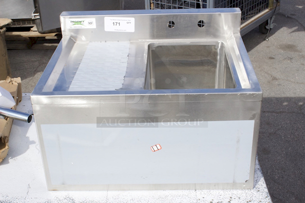 BRAND NEW SCRATCH & DENT! Regency 1 Bowl Underbar Sink with Faucet and Left Drainboard - 24" x 18 3/4" - Image 8 of 8