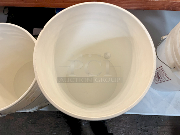 CLEAN!! Lot of 5 Gallon Buckets. 5x Your Bid - Image 2 of 2