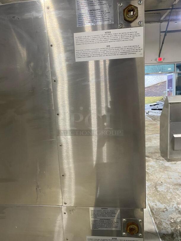 Bakers Pride DS-805 Commercial Pizza double Deck Oven Gas

Super Deck Series Pizza Deck Oven.

gas
throttling thermostat range 300 °F – 650 °F.

stainless steel exterior.

30″ high painted legs.

70,000 BTU.

 - Image 3 of 5