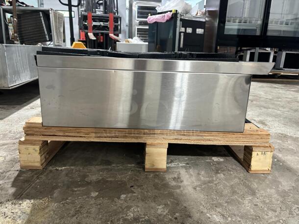 Brand New Dukers DCHPA36 6 Stainless Steel Burners Hotplate Gas Countertop - 168,000 BTU - Image 3 of 5