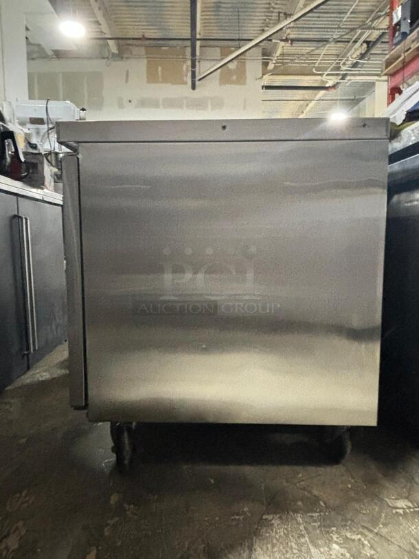 Dukers - DUC48R, Commercial 48" Undercounter Refrigerator 12.2cu.ft NSF - Image 5 of 7