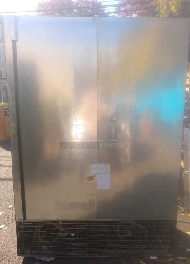 Imbera VFD43 HC BW SD Two Section Glass Door Merchandiser - (2) Sliding Doors, Black, 115v
 - Image 4 of 5