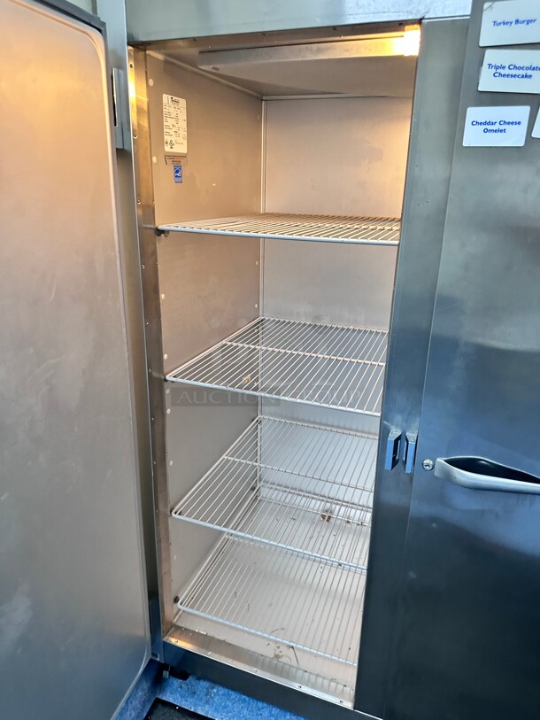 Late Model! Traulsen G31010 77 inch G Series Solid Door Reach-In Freezer with Left / Right / Right Hinged Doors 115 Volt Tested and Working! - Image 4 of 10