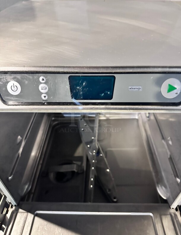 Hobart LXeR Undercounter Dishwasher Hot Water Sanitizing - 120/208V Working - Image 4 of 7