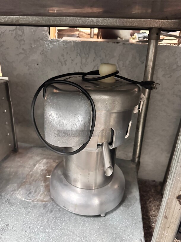 Certified Working Ruby 2000 Commercial Heavy Duty Juicer 115 Volt - Image 1 of 6