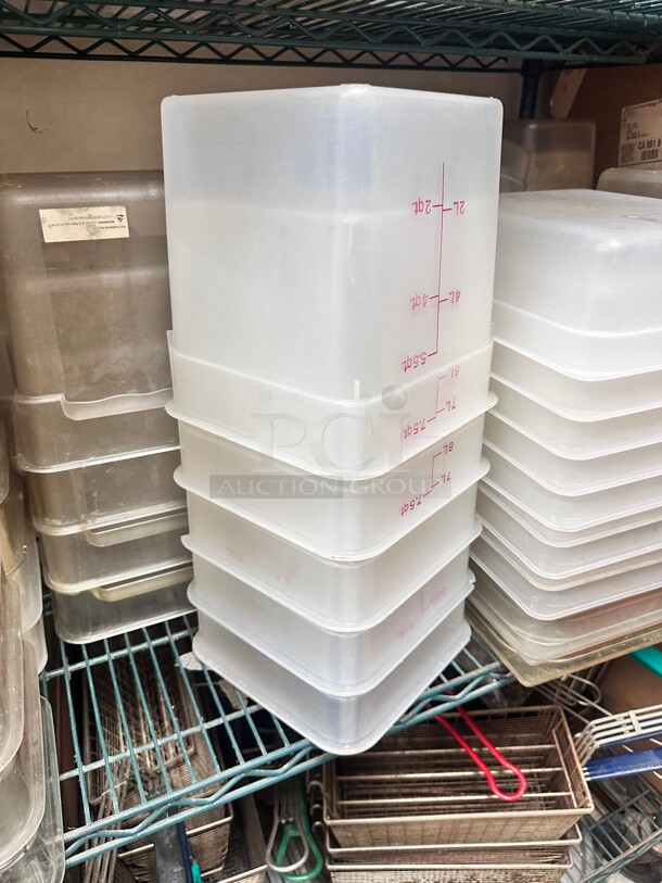 Cambro CamSquares® 8 Qt. Translucent Square Polypropylene Food Storage Container - Image 1 of 2