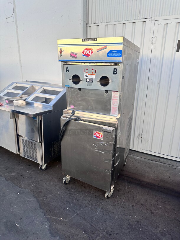 Duke Electro Freeze RMT-232 Soft Serve Ice Cream Machine 220 Volt 3 Phase Working Complete  - Image 6 of 9