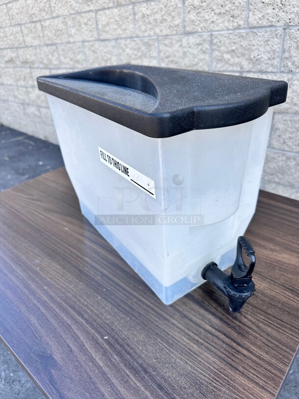 Water Dispenser  - Image 1 of 5