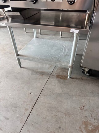 Clean Universal ES-S3036 30 x 36 inch Stainless Steel Equipment Stand 16-Gauge with Galvanized Undershelf