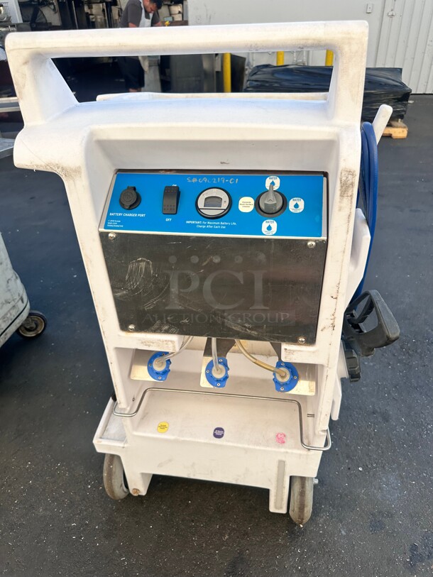 Ecolab Cleaning Caddy w/Wet Vac 115 Volt Working - Image 6 of 10